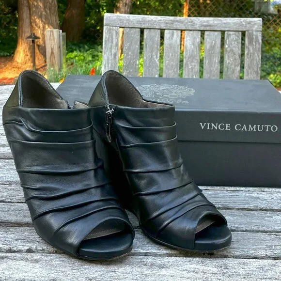 ✨Black Leather Peep-Toe Wedge Ankle Booties - Size 6M - Picture 1 of 14